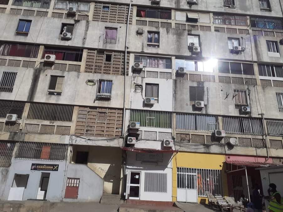 Vender: Apartamento T2 no  prenda