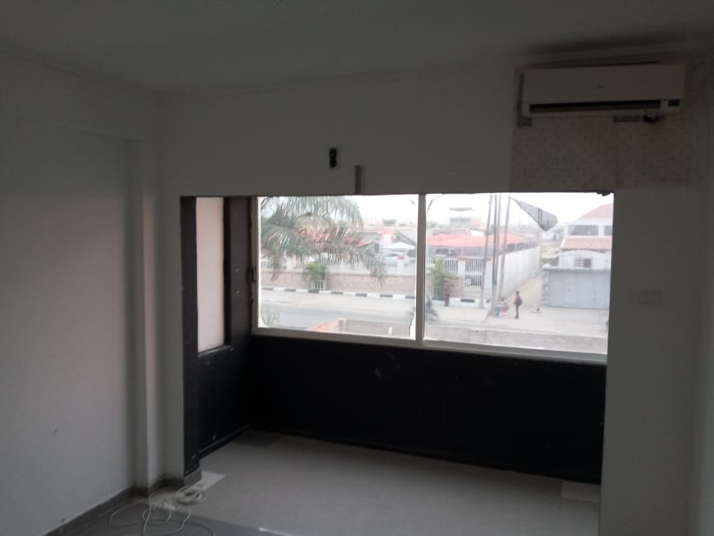 VENDER: APARTAMENTO t3 NO LOBITO ZONA ALTA