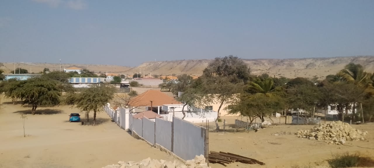 QUINTA EM ÁREA TURÍSTICA NA BAIA FARTA (BENGUELA)