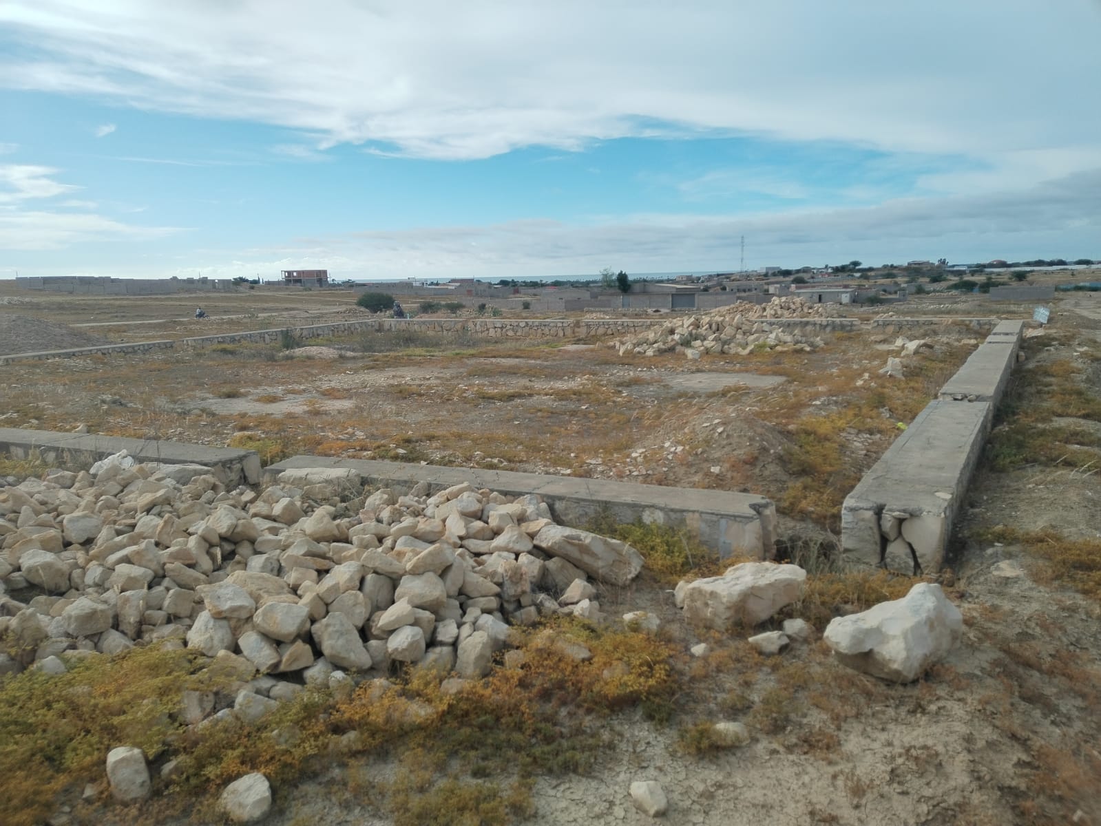 TERRENO A VENDA EM BENGUELA-TAKA